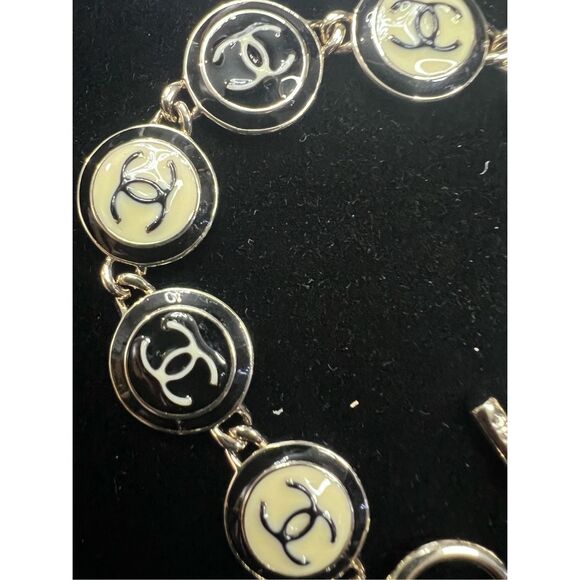 Chanel cc bracelet - Picture 3 of 9